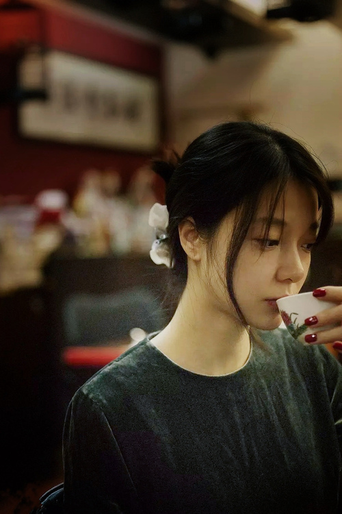 德甲著名教练换帅，战术调整引关注，德甲球员撞教练