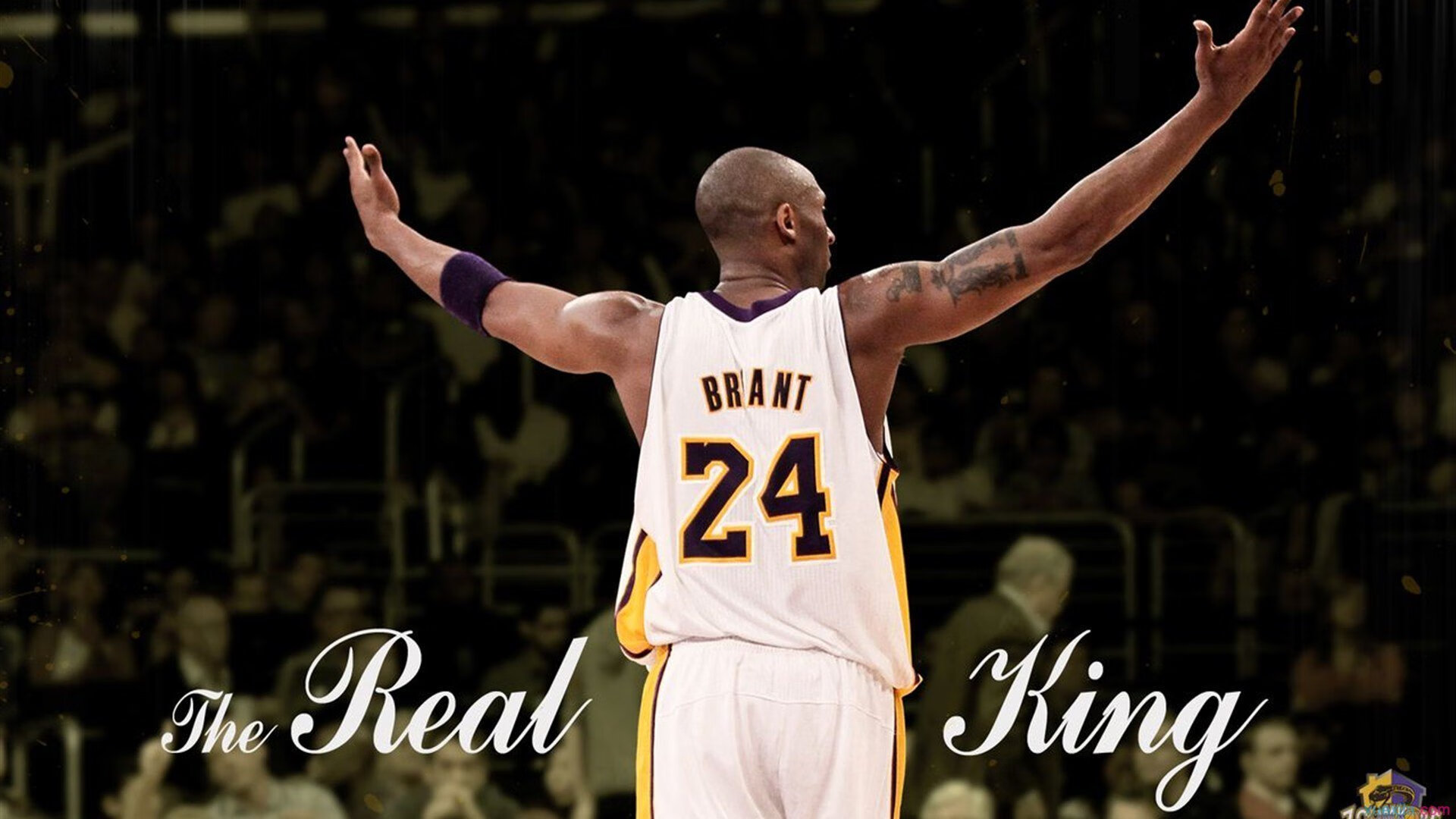 球迷自制比赛剪辑视频走红网络再现经典瞬间唤起集体回忆,足球比赛剪辑